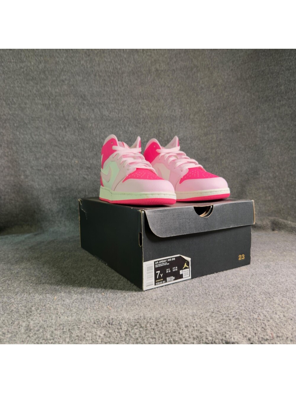 Air Jordan 1 Mid Pink Foam Hyper Pink GS Youth Sz 7Y Sneakers DQ8423-661
